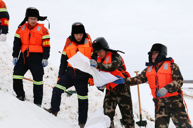 多寶山銅業(yè)開展2019年嫩江市尾礦庫管涌事故政企聯(lián)動應急演練 (1)-640.JPG
