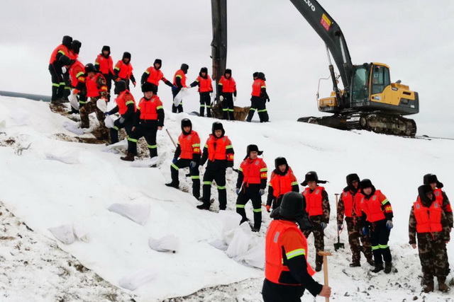 多寶山銅業(yè)開展2019年嫩江市尾礦庫管涌事故政企聯(lián)動應急演練 (3)-640.jpg