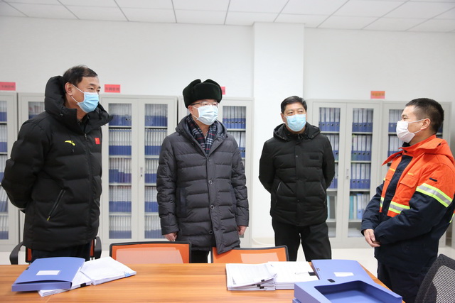 5e5a412c2f156.jpg 黑河市市委書記馬里調(diào)研多寶山銅業(yè) (4)-640.jpg