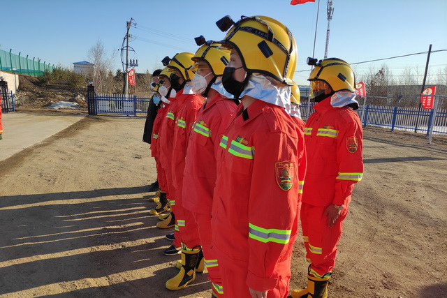 5e87f853a0d50.jpg 森林防火∣我們時(shí)刻準(zhǔn)備著 (2)-640.jpg